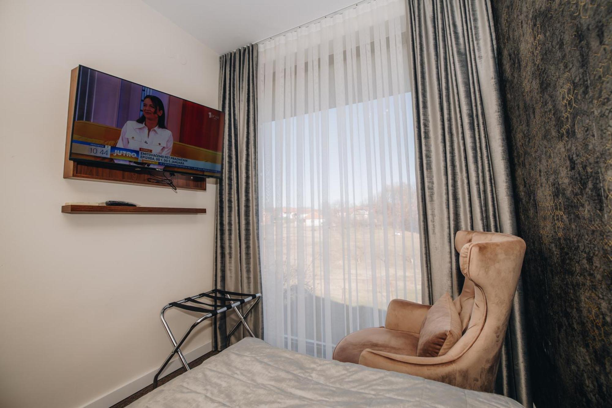 Garni Hotel Radovic Крагуевац Экстерьер фото